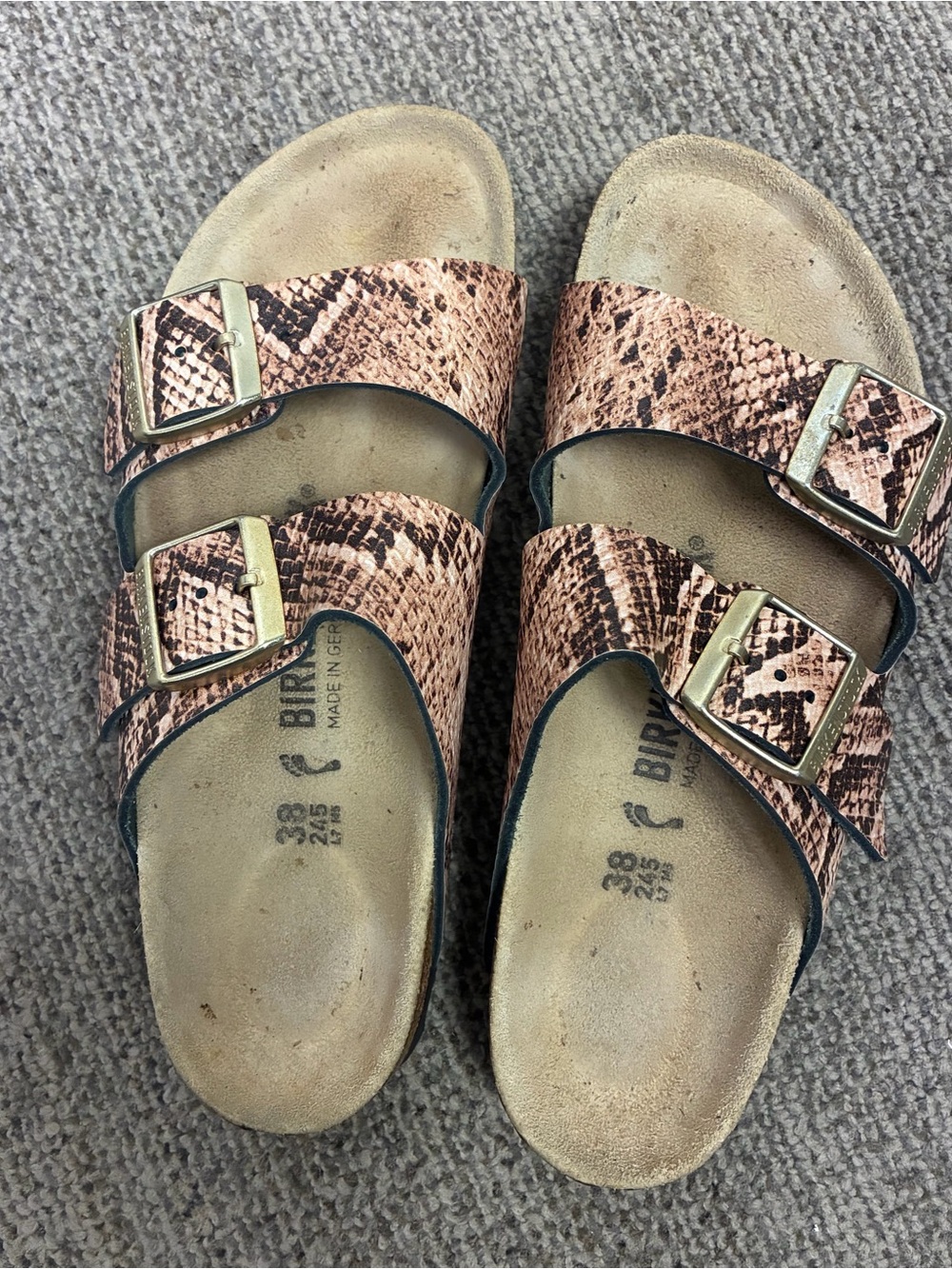 Birkenstock Arizona Embossed Snakeskin sandals size 38 Narrow